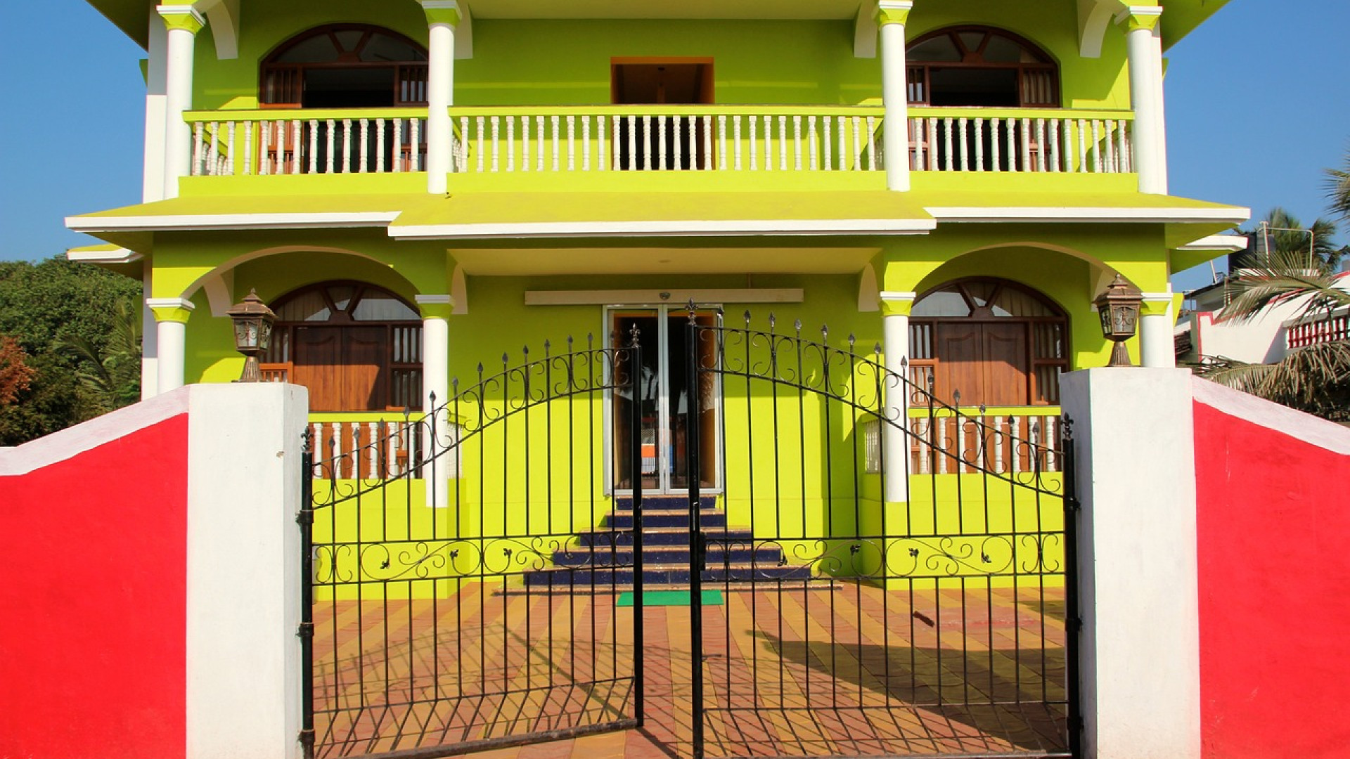 Choisissez le bon portail pour votre propriété en France !