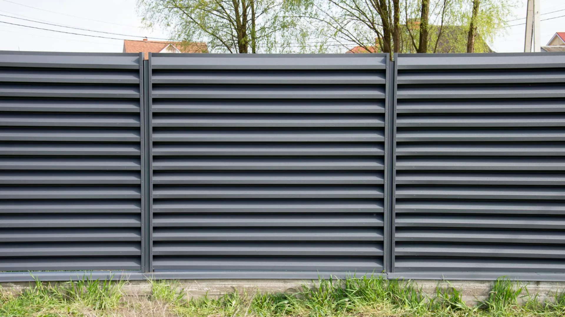 Sécurisez votre espace avec une clôture en aluminium esthétique et moderne